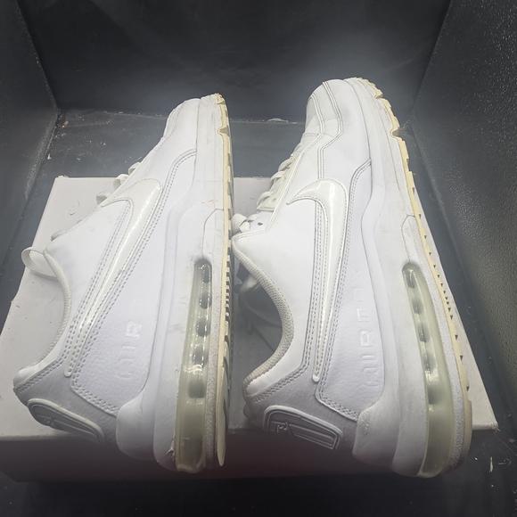 Nike Air Max White and Light Gray Athletic Shoes Men Size 13 main image 7